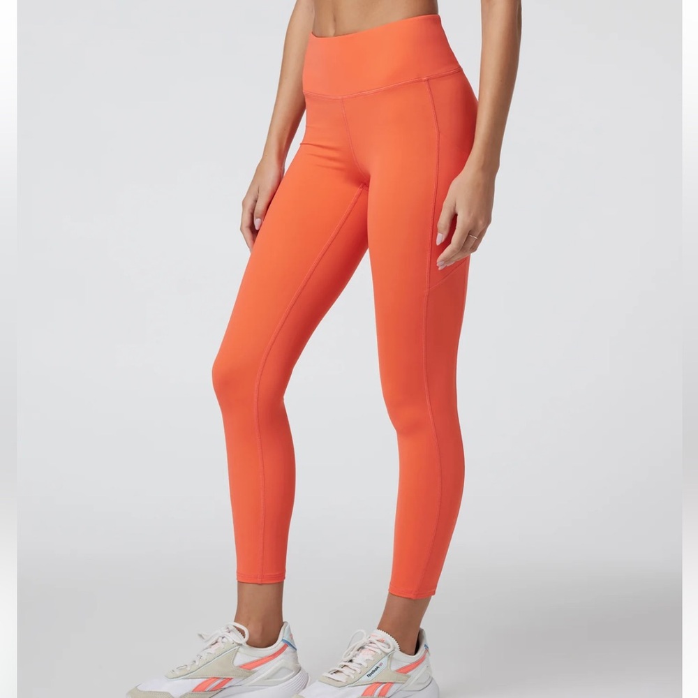 Vuori Stride Legging Women's Performance Legging in Pomelo, Size XS